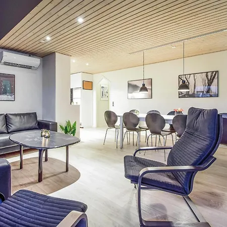 Stunning In Juelsminde With Sauna Σπίτι διακοπών