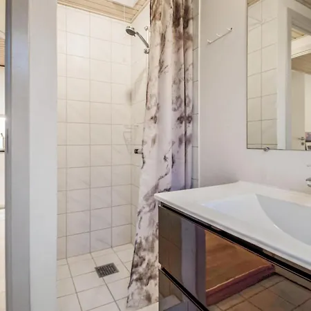 Stunning In Juelsminde With Sauna Σπίτι διακοπών *